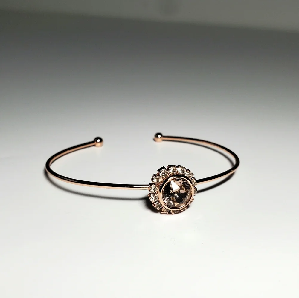 Ted Baker London Vintage Pink Swarovski Crystal Sappelle Daisy Lace Fine …